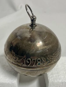 Vintage 1978 Wallace Sleigh Bell Silverplate Christmas Ornament Embossed Laurel - Picture 1 of 7