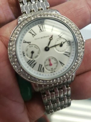 Cheap Lady 😱 Fashion Watch  Quartz Analog Wristwatch( Good Luck Bidding)$ - image 1 of 4