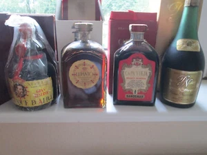 4 alte Flaschen Brandy mit Geschenkverpackung - Bild 1 von 8