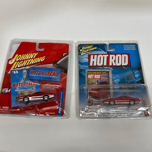JOHNNY LIGHTNING - 1987 FORD MUSTANG GT FROM HOT ROD MAGAZINE SERIES + 1