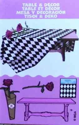 NUEVO MGA Miniverse Make It Mini Cumpleaños Exclusivo MESA Y DECORACIÓN DE MADERA ROSA  Foto 1 de 3