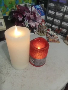 2 LED Weihnachtskerzen - rot mit Glitzer und weiß - Bild 1 von 6