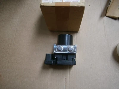 SUZUKI SWIFT RS415 2008-2011 ABS BRAKE PUMP NEW GENUINE 56110-63JA2 - image 1 of 4
