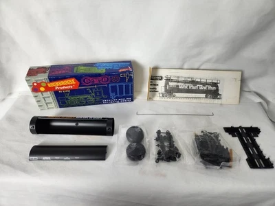 Roundhouse HO Kit #1391 50' Tank Train Tank Car Kit - B79 - Image 1 of 4