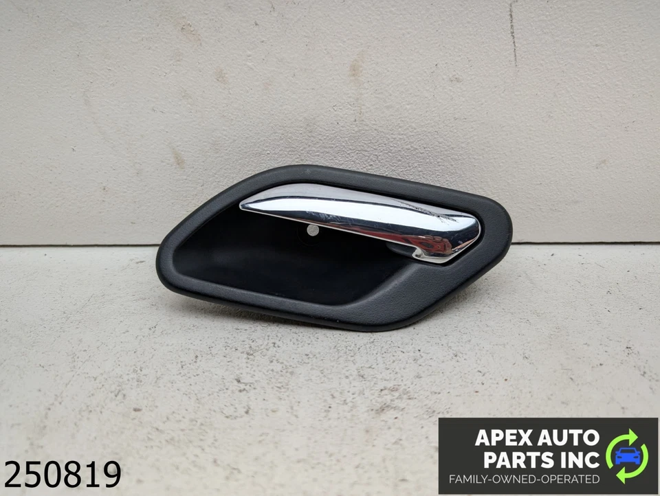 OEM 2002-2003 BMW 530i 3.0L Door handle, interior. Driver - Image 1 of 4