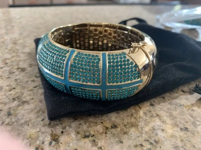 女士精美优雅袖口手链状况良好  — 第 1/4 张图片