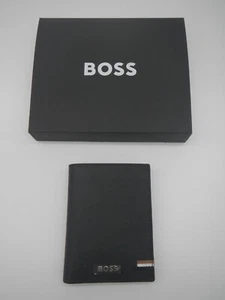 HUGO BOSS : PORTAFOGLIO VERTICALE IN PELLE RIGATA CON BOTTONE COLORE NERO - Picture 1 of 2