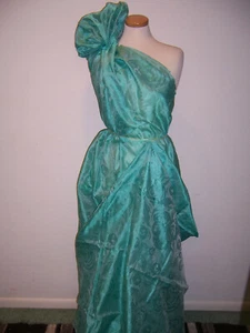 FABULOUS DESIGNER FABRIC ITALY RICH EMERALD GREEN FLORAL JAQUARD SATIN ORGANZA - Picture 1 of 4