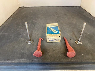 Renault R8 / R10 Exhaust Valves Super Freccia-SET OF 4- #RX33814 - Image 1 of 4