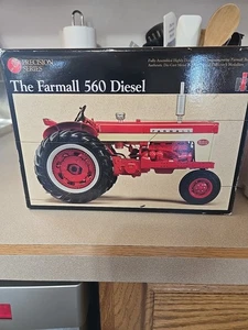 Ertl Precision Farmall 560 Diesel Tractor 1:16 Diecast #14276 #331 - Picture 1 of 8