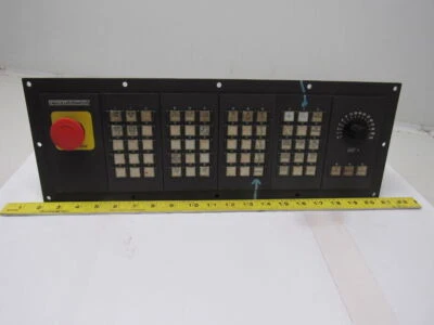 Panel de control de interfaz de operador Indramat BTM03.1-NA-TA-TA-TA-TA-VA-2FF-FW Foto 1 de 4