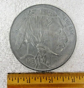 Ficha medalla india BUFFALO NICKEL 1913 de gran tamaño grande cinco centavos 3"" de diámetro - Imagen 1 de 3