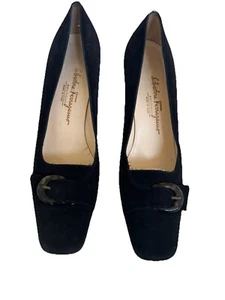 Salvatore Ferragamo Black Suede Kitten Heel Tortoise Buckle Sz 9AA Narrow - Picture 1 of 9