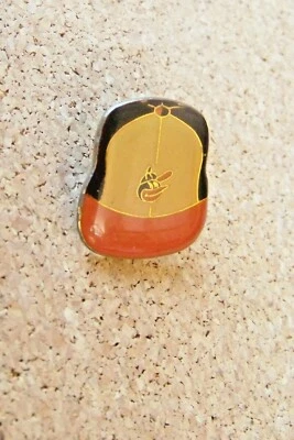Baltimore Orioles baseball cap lapel pin older style MLB c36854 - Image 1 of 4