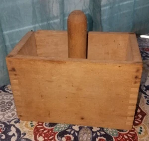Vintage Antique Wooden BUTTER MOLD PRESS Primitive DOVE TAILED Flower! - Picture 1 of 7