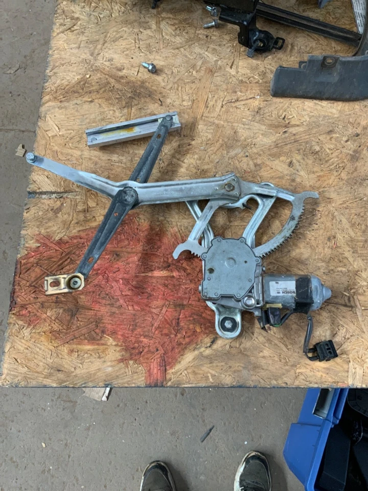 Regulador de ventana delantero derecho usado se adapta a: Mercedes-benz 400E 1992 Foto 1 de 4