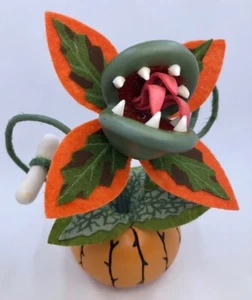 🎃 2020 TARGET GHOULISH GARDEN VENUS FLY SUCCULENT HYDE EEK BOUTIQUE Halloween - Bild 1 von 1