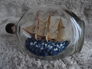 Vintage Sailing Ship in a Haig Dimple Whisky Bottle - cutty sark - Picture 1 of 6