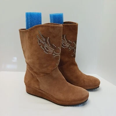 Botas Reba Tachonadas Alas de Ángel Para Mujer 10M Marrón Gamuza Cuero Cuña Foto 1 de 4