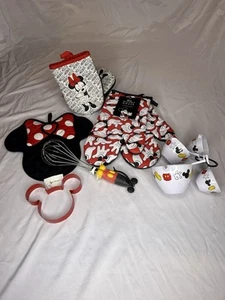 Disney Mickey Minnie Kitchen Oven Mit Measuring Cups Whisk Cookie Cutter Lot - Picture 1 of 7