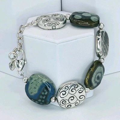 Brighton Kazuri Artisan 陶瓷珠手链 银色 心形扣 — 第 1/4 张图片