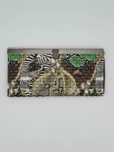 Chuns Fashion Women's Textured Green/Black/Brown/White Snap Close Wallet - NWOT - Picture 1 of 4