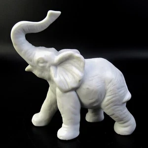 Rosenthal Porzellan Figur Elefant weiss Bisquitporzellan Figurine Elephant - Bild 1 von 4