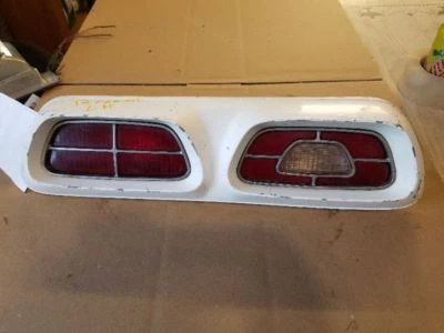 Luz trasera izquierda del conductor para 71-77 COMET  Foto 1 de 4
