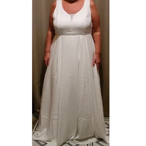 NWT 16W Torrid Sweetheart Jacquard Gown Wedding Ivory Sleeveless mesh netting - Picture 1 of 10