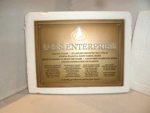 EAGLEMOSS STAR TREK STAR SHIPS: USS ENTERPRISE WIDMUNG PLAKETTE - Bild 1 von 1