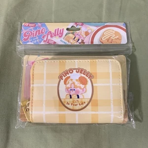 Portafoglio Pop Mart Pino Jelly In Your Life Edizione Limitata Giallo NUOVO Sigillato Nuovo con etichette - Foto 1 di 10