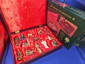 Juego de adornos de belén de la vida real de regalos de tres reyes reliquia en excelente estado - Imagen 1 de 17