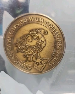 Vintage Snoopy and Charlie Brown Bronze Pog Slammers 1994 - Picture 1 of 2