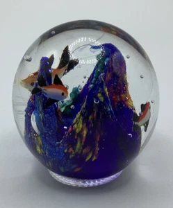 Glass Fish Aquarium Paperweight Elegant Decorative Piece Aquatic Stunning Decor - Picture 1 of 6