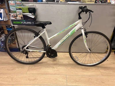 Used Apollo Cascade LA 17.5" Frame 700C Wheels White Junior Adult Girls Bike - Image 1 of 4