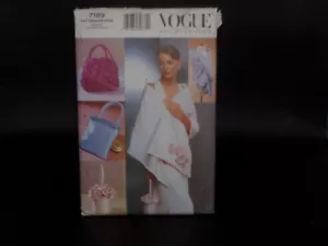 ๐บ VOGUE #7189-LADIES BEAUTIFUL EVENING WRAP & THREE STYLE PURSE PATTERN OZ FF - Picture 1 of 2