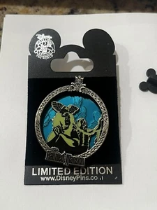 Disney White Glove Haunted Mansion Opera Singer Pin - Picture 1 of 3