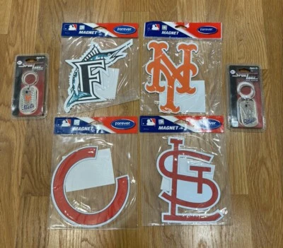 Major League Baseball Magnets And Key Chains - Image 1 of 4
