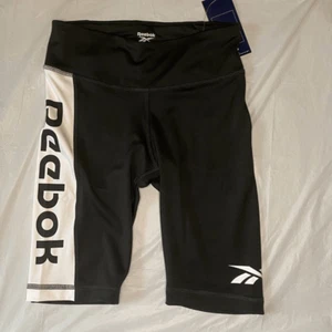 NWT Women’s Reebok MYT Black & White Bike Shorts size small - Picture 1 of 4