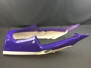 NUEVA RÉPLICA GENUINA APRILIA AF1 125 SINTESI - Carenado trasero, blanco/violeta - AP8131056 - Imagen 1 de 5