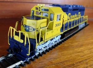 Kato 37-012 HO gauge EMD SD40 AT & Santa Fe in blue and yellow livery - no.5015 - Picture 1 of 16
