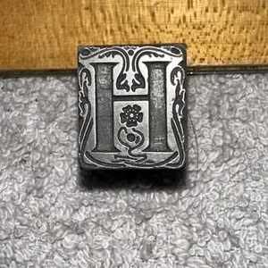 Printing Block ( Letter H, Beautiful Details ) Lead Block. - Picture 1 of 8
