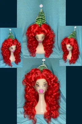 Peluca estilo drag queen árbol de Navidad, roja y verde con decoración blanca escarchada Foto 1 de 4