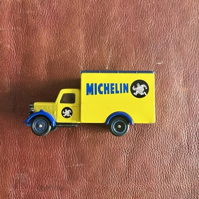 1:43 CORGI 30 CWT Bedford Van - Michelin - Mint Condition - Image 1 of 4