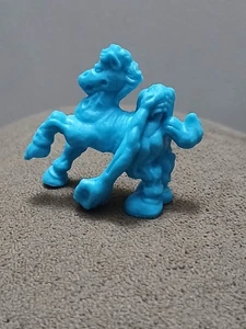 Monster in My Pocket Serie 2 blau #66 Nuckelavee Mimp Pferd - Bild 1 von 2