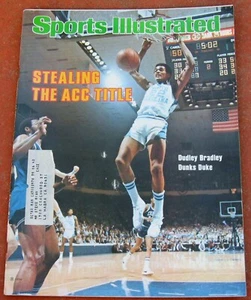 3-12-79 DEPORTES ILUSTRADO DUKE BASKETBALL STAR DUDLEY BRADLEY EN LA CUBIERTA - Imagen 1 de 1