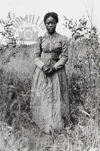 Victorian Era Vintage 1890s Photo African American Woman  Wearing Dress Farm 64 - Picture 1 of 2
