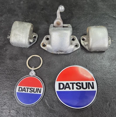 Juego de soportes de cierre de bloqueo superior convertible Datsun Roadster 1600 2000 1968-1970 #1 Foto 1 de 2