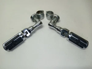 Harley-Davidson Hwy Footpegs w/ Chrome Mounts Chrome & Rubber 50130-95A - Picture 1 of 7