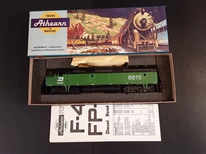 Athearn HO Scale Burlington Northern Lokomotive 6615 - Bild 1 von 5